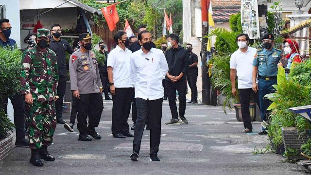 
 Presiden RI Langsung Memantau Pelaksanaan Vaksinasi Di Beberapa Titik Wilayah Bandar Lampung